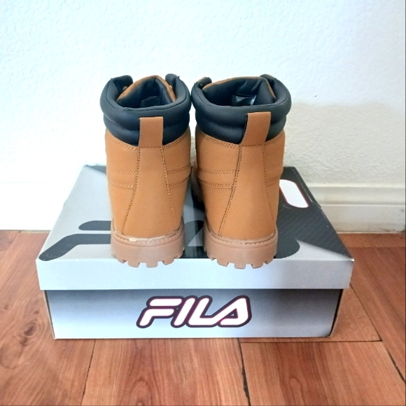 Fila boots - Picture 3 of 5